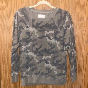 american eagle camouflage crewneck